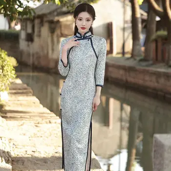Jeseni Dolg Rokav Modra Vzorec Dolgo Cheongsam Retro Književnost Klasični Kitajski Slog Qipao Žensk Tradicionalna Kitajska Obleka